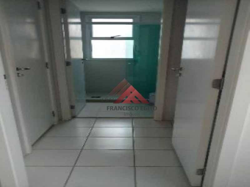 Apartamento à venda com 3 quartos, 110m² - Foto 9