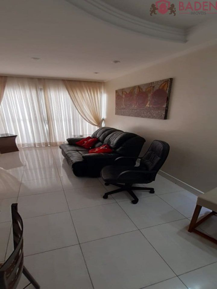 Apartamento à venda com 3 quartos, 140m² - Foto 9