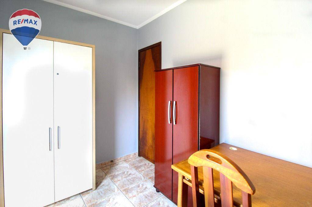 Casa à venda com 3 quartos, 200m² - Foto 35