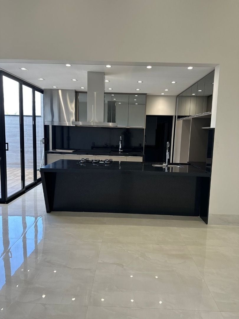 Casa à venda com 3 quartos, 225m² - Foto 8