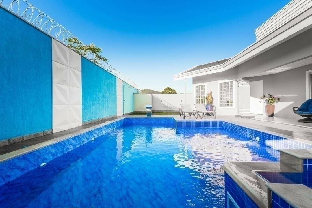 Casa de Condomínio à venda com 5 quartos, 571m² - Foto 3