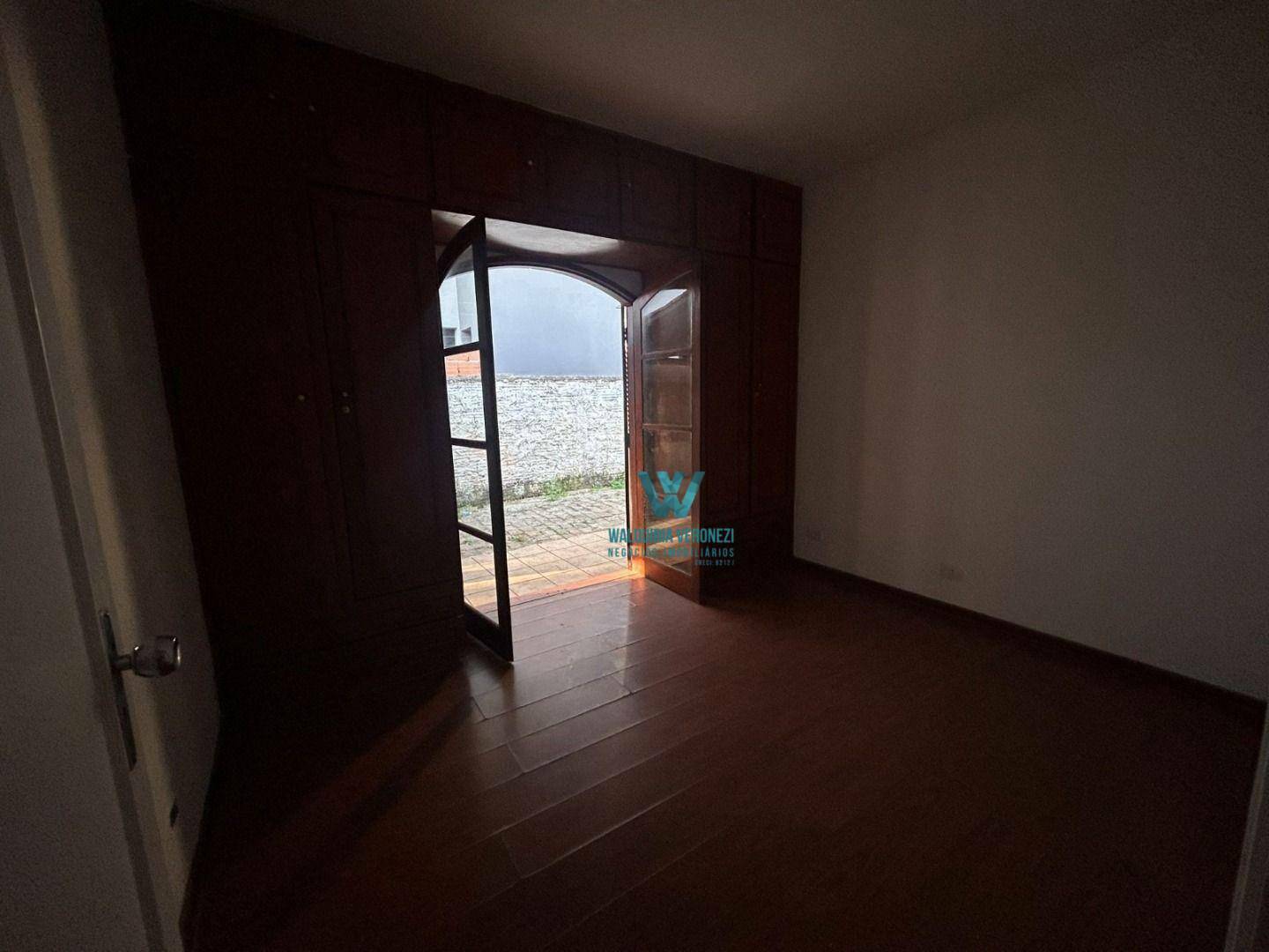 Casa para alugar com 3 quartos, 130m² - Foto 22