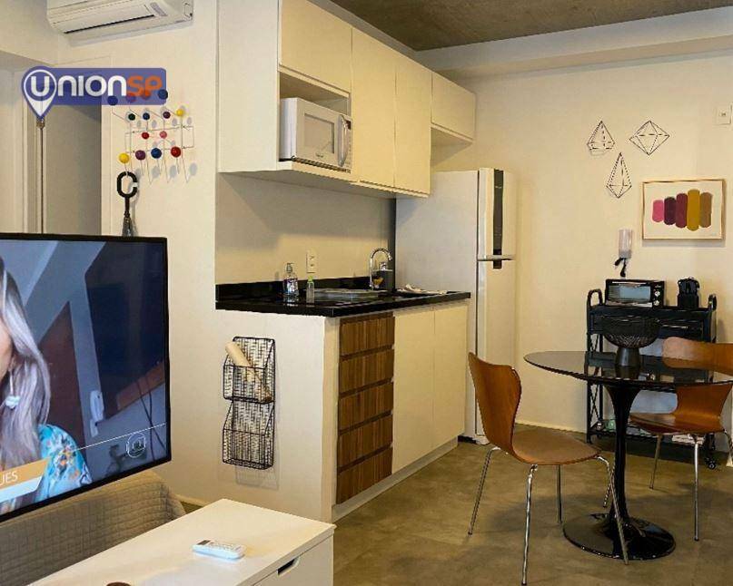 Apartamento à venda com 1 quarto, 32m² - Foto 2