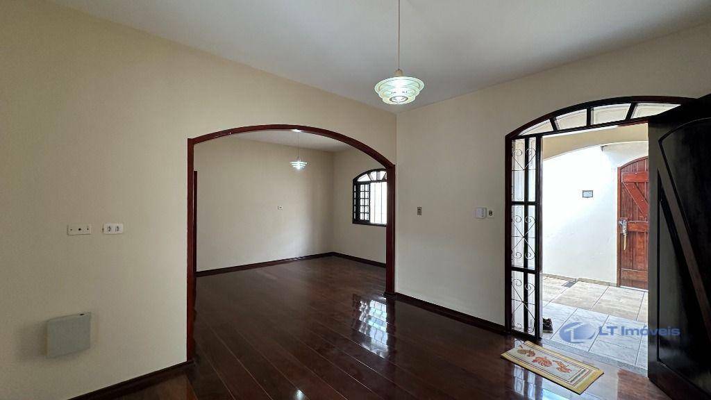 Casa para alugar com 3 quartos, 152m² - Foto 22