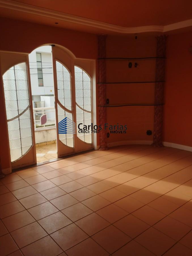 Casa à venda com 3 quartos, 410m² - Foto 3