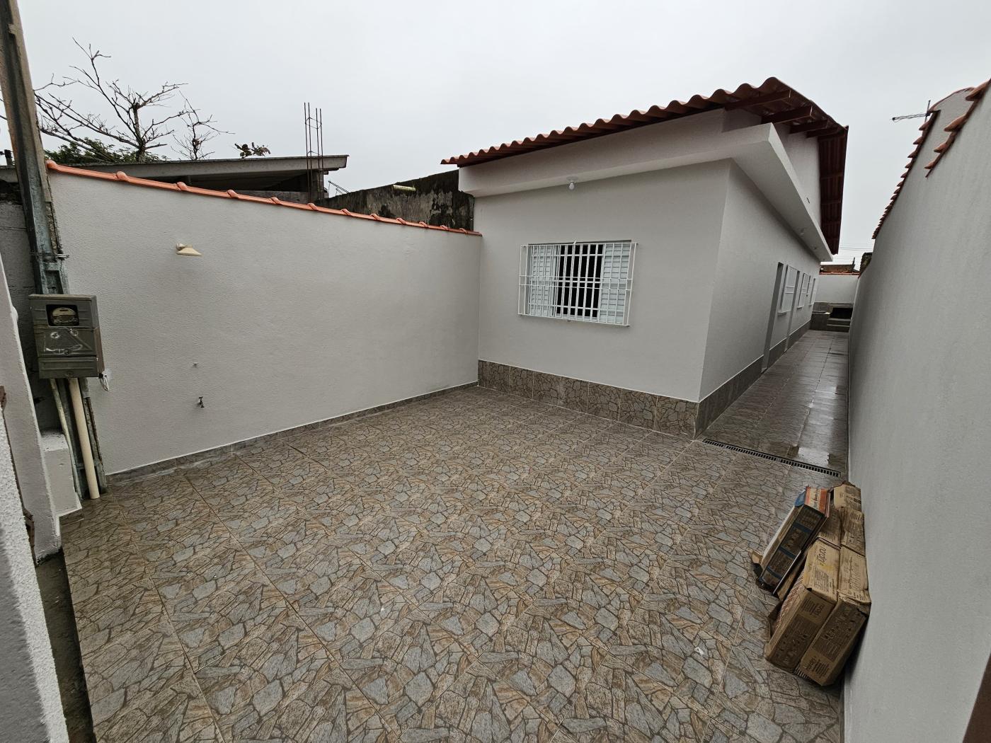 Casa à venda com 2 quartos, 125m² - Foto 2