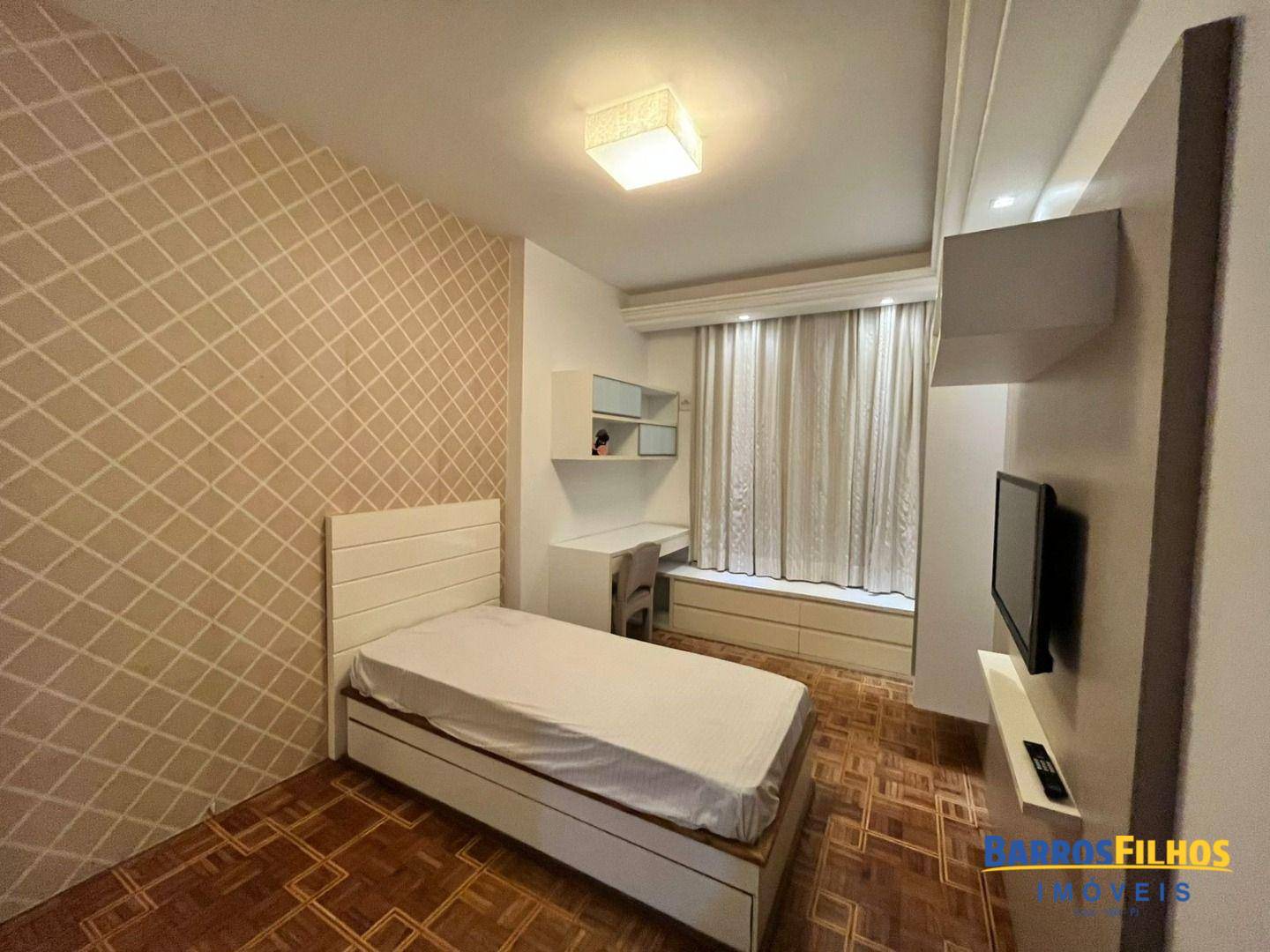 Apartamento para alugar com 4 quartos, 150m² - Foto 5