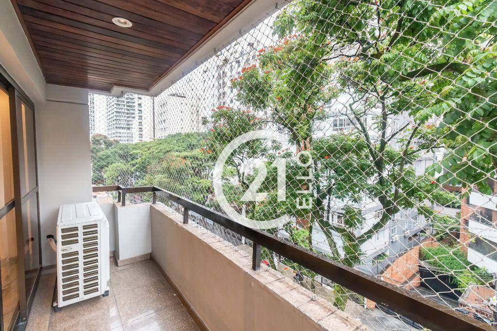 Apartamento para alugar com 3 quartos, 184m² - Foto 8