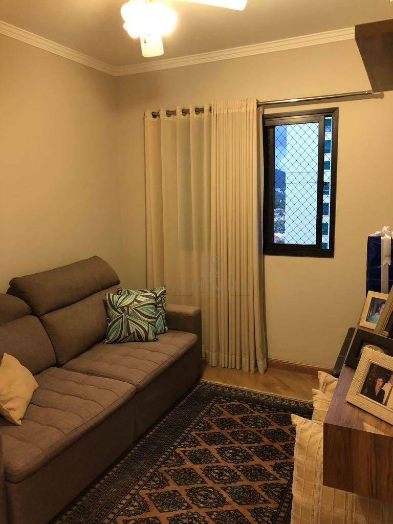 Apartamento à venda com 3 quartos, 156m² - Foto 7