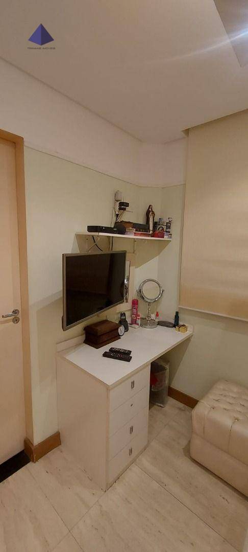 Apartamento à venda com 2 quartos, 62m² - Foto 19