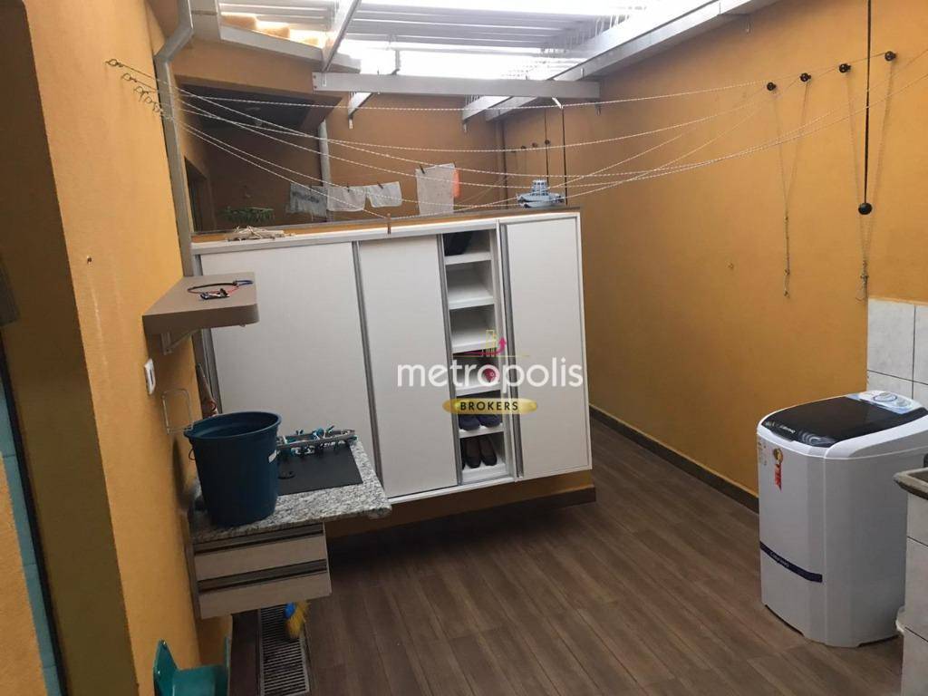 Sobrado à venda com 3 quartos, 296m² - Foto 2