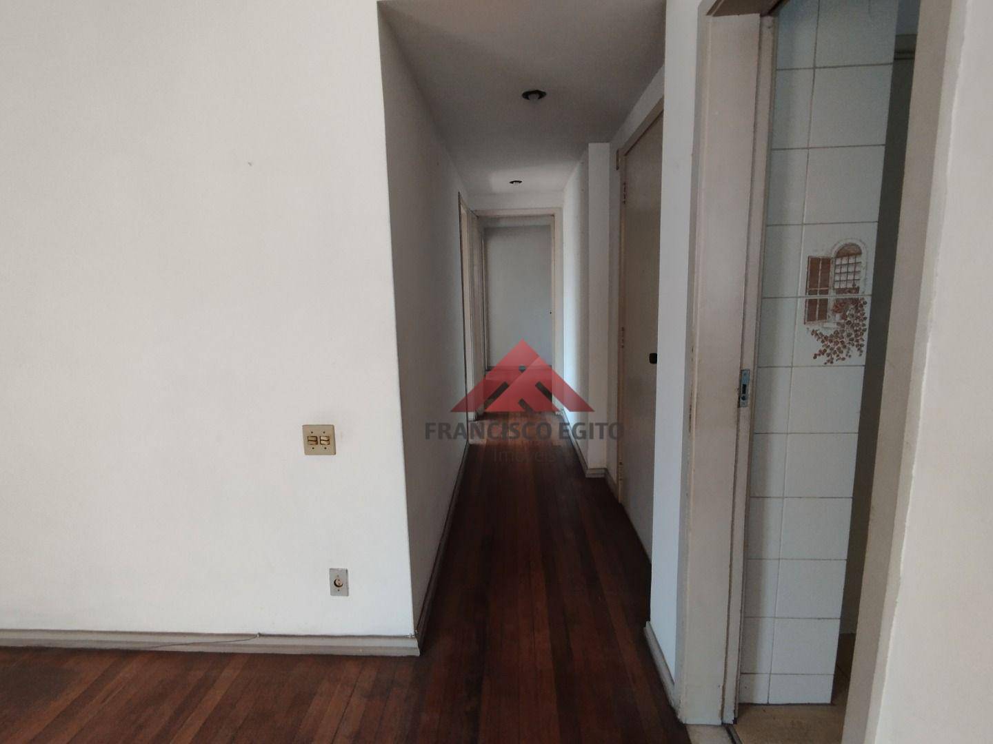 Apartamento à venda com 3 quartos, 144m² - Foto 4