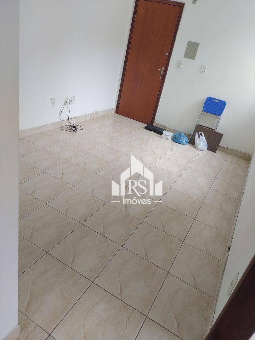 Apartamento à venda com 2 quartos, 44m² - Foto 10