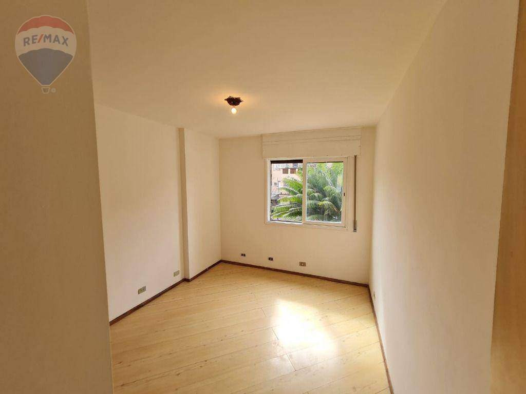 Apartamento à venda com 3 quartos, 112m² - Foto 13