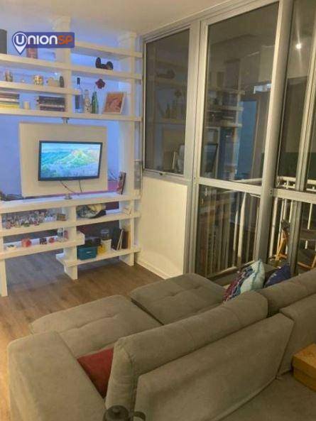 Apartamento à venda com 1 quarto, 34m² - Foto 2