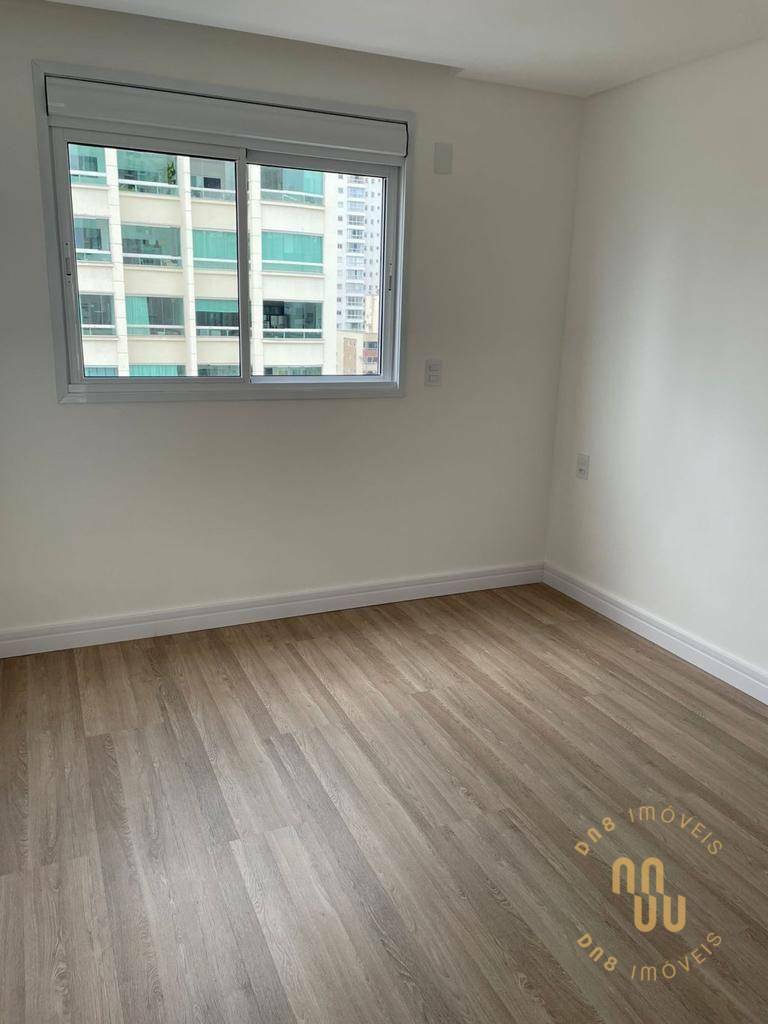 Apartamento à venda com 3 quartos, 98m² - Foto 9