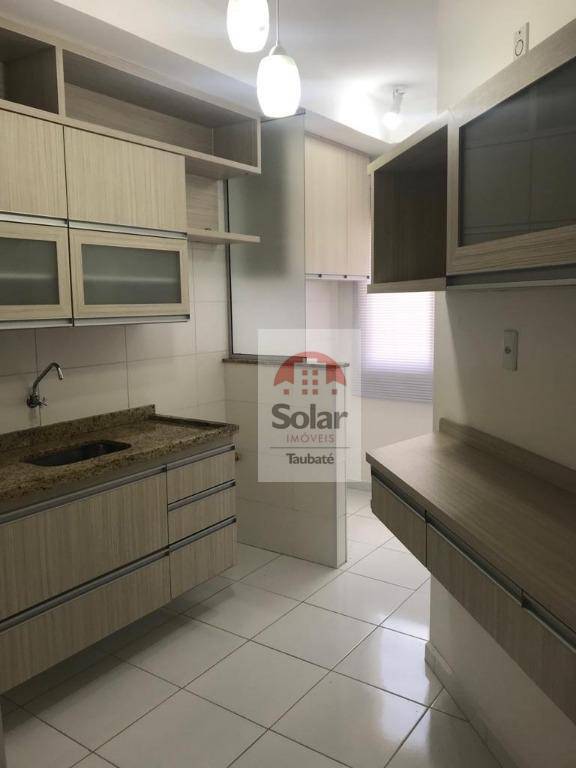 Apartamento à venda com 3 quartos, 75m² - Foto 2