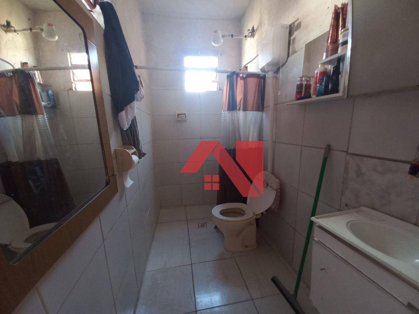 Casa à venda com 3 quartos, 200m² - Foto 2