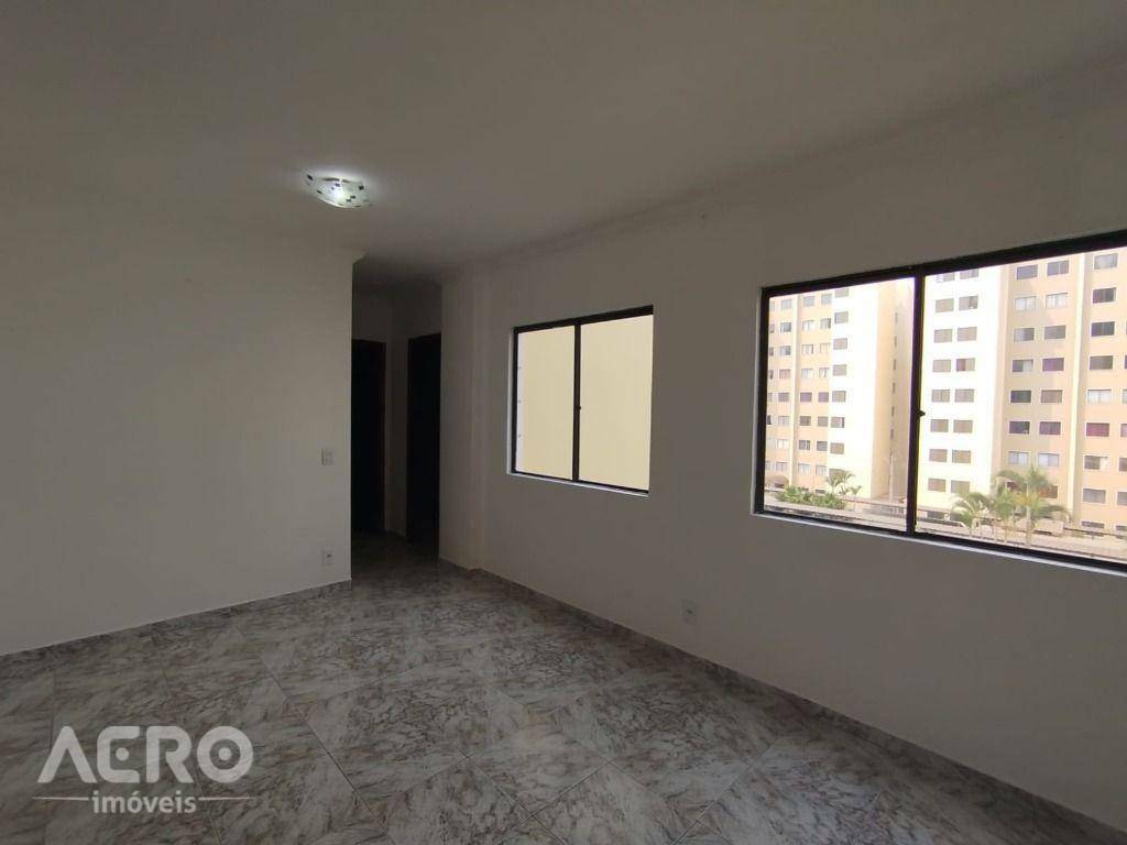 Apartamento para alugar com 2 quartos, 60m² - Foto 14