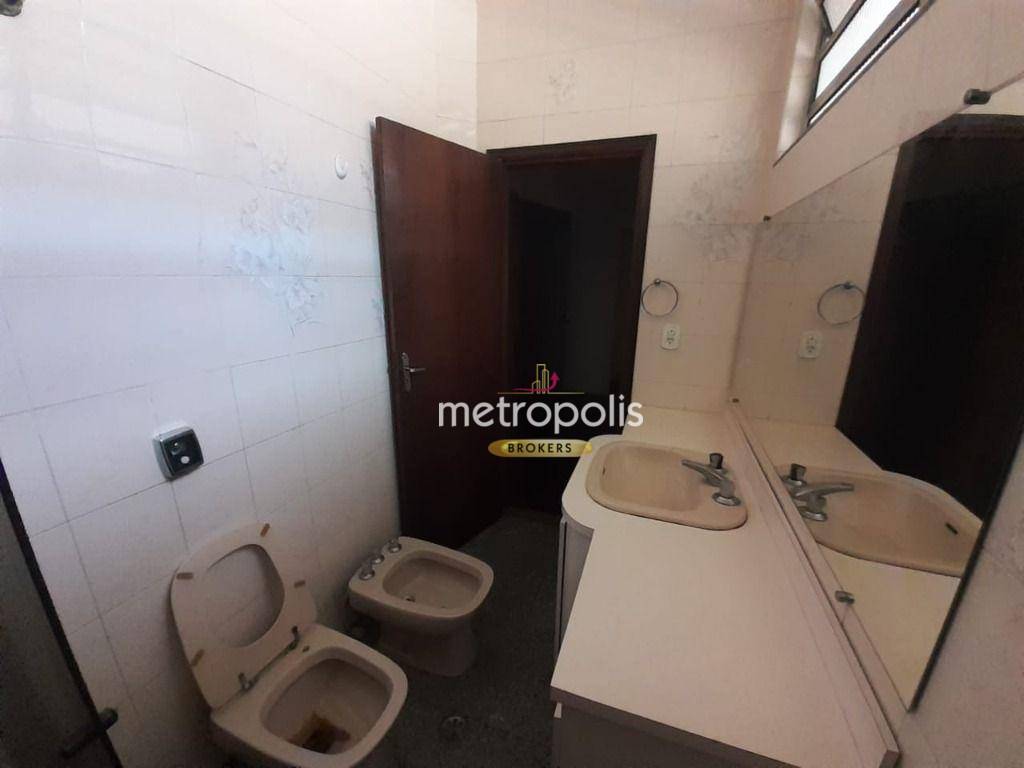 Sobrado à venda com 7 quartos, 390m² - Foto 31