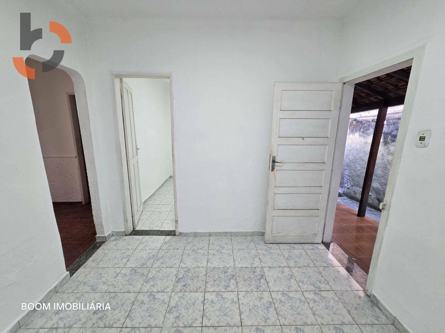 Casa para alugar com 1 quarto, 54m² - Foto 4