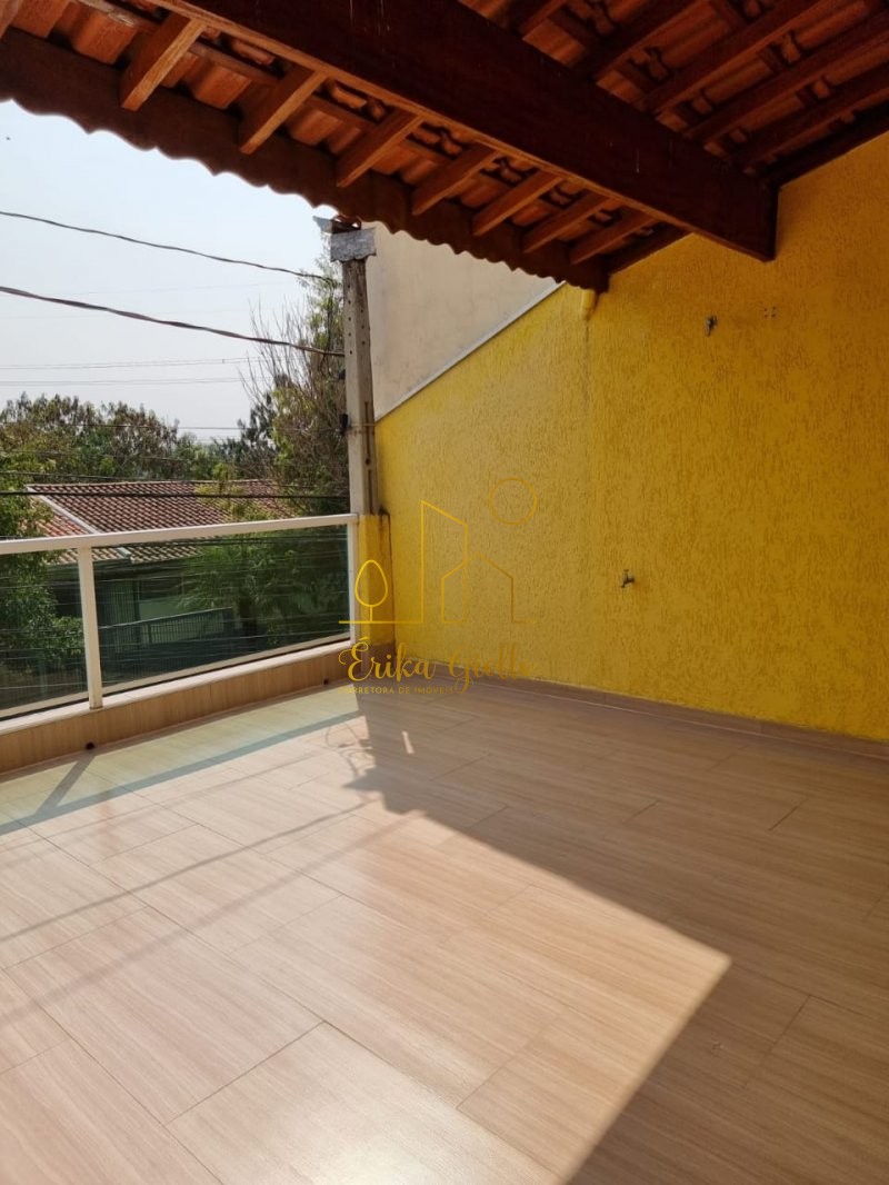 Casa à venda com 2 quartos, 125m² - Foto 4