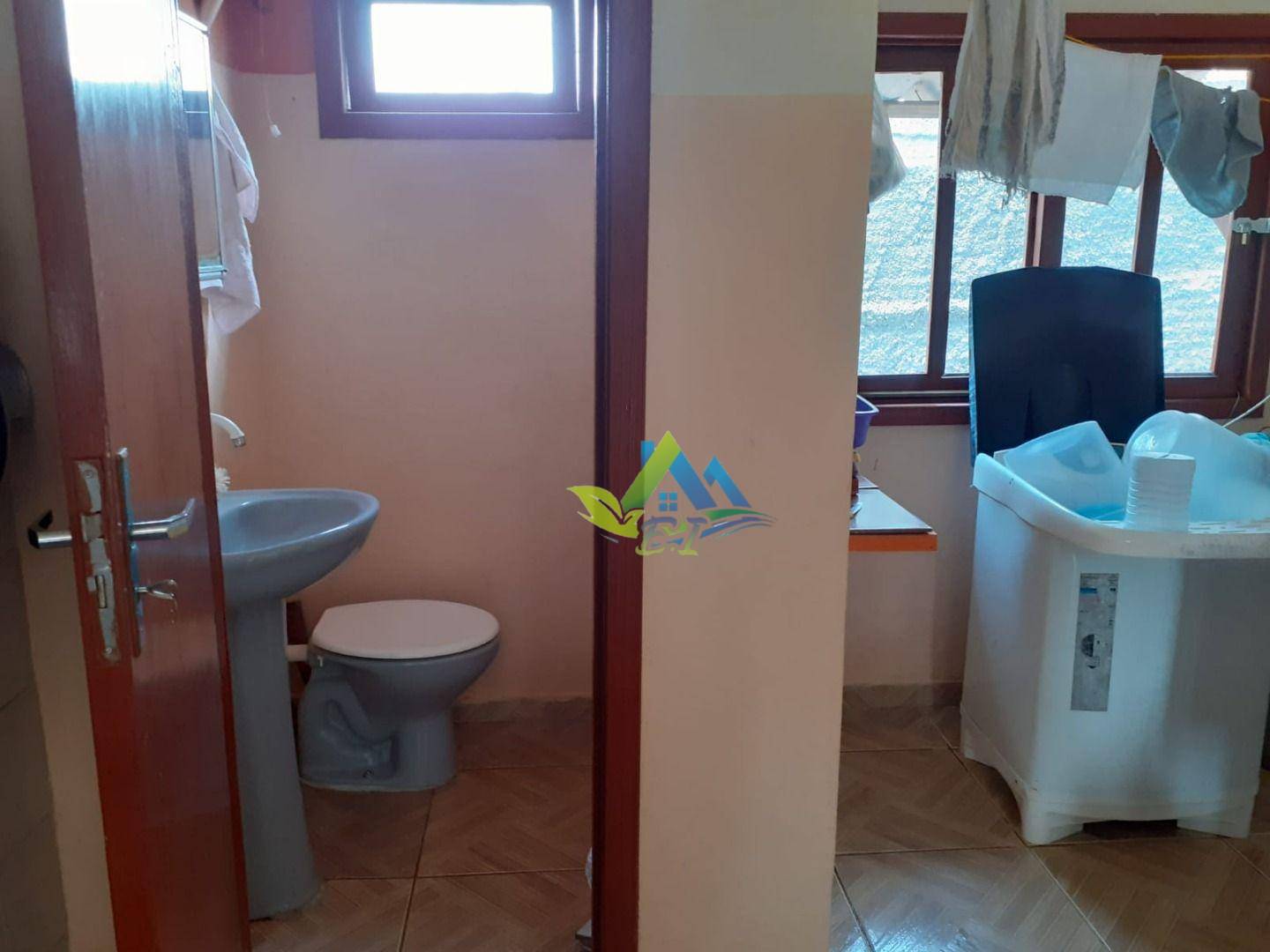 Casa à venda com 5 quartos, 200m² - Foto 10