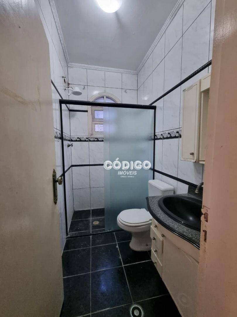 Sobrado para alugar com 3 quartos, 300m² - Foto 11