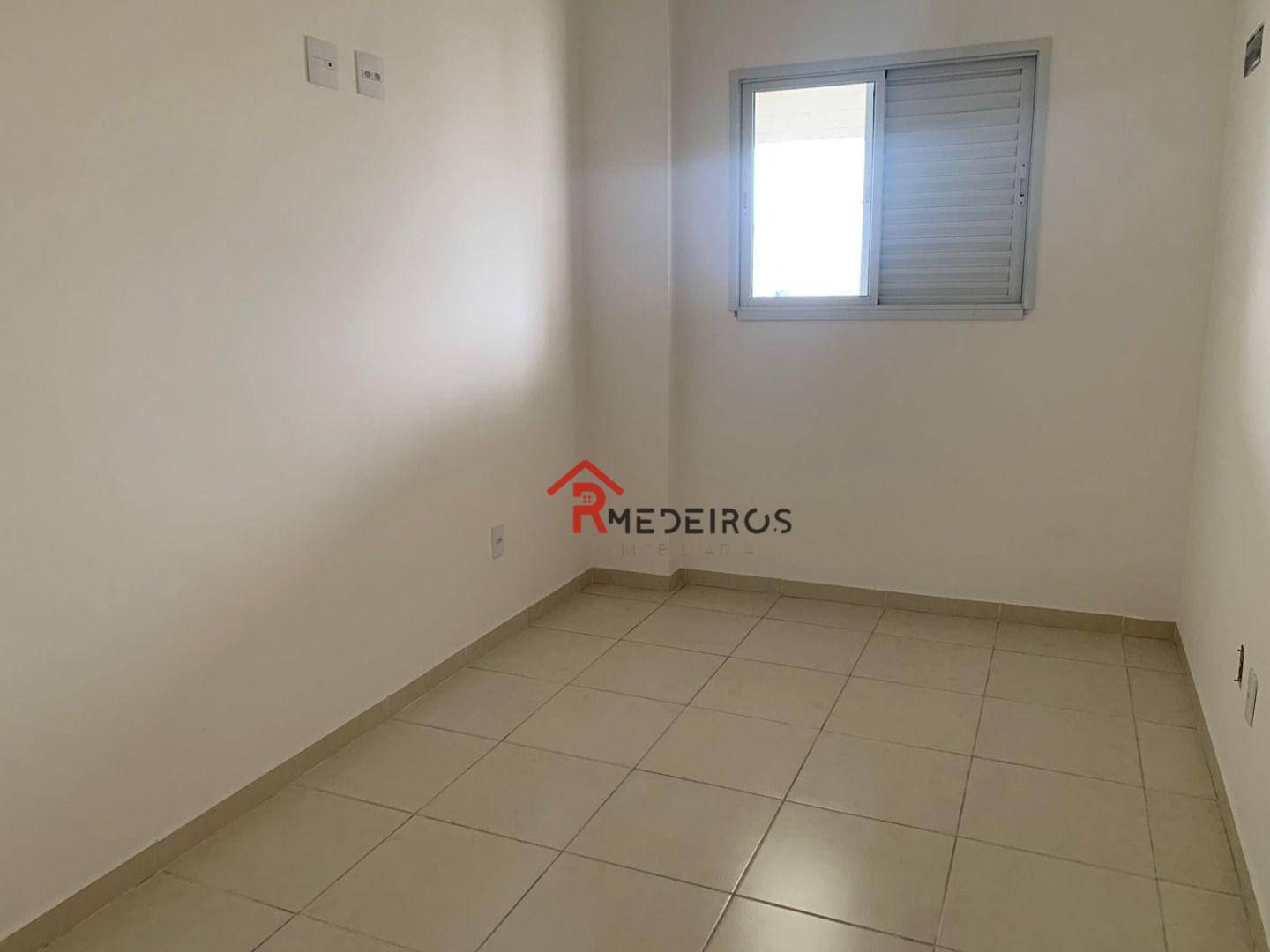 Apartamento à venda com 2 quartos, 70m² - Foto 11