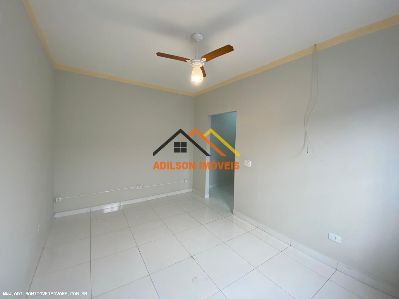 Casa à venda com 3 quartos, 200m² - Foto 14