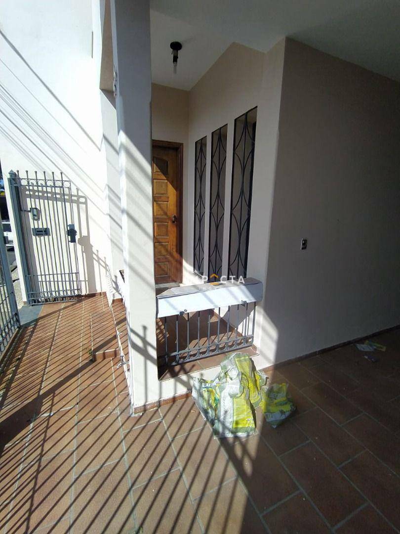 Casa à venda com 2 quartos, 200m² - Foto 15