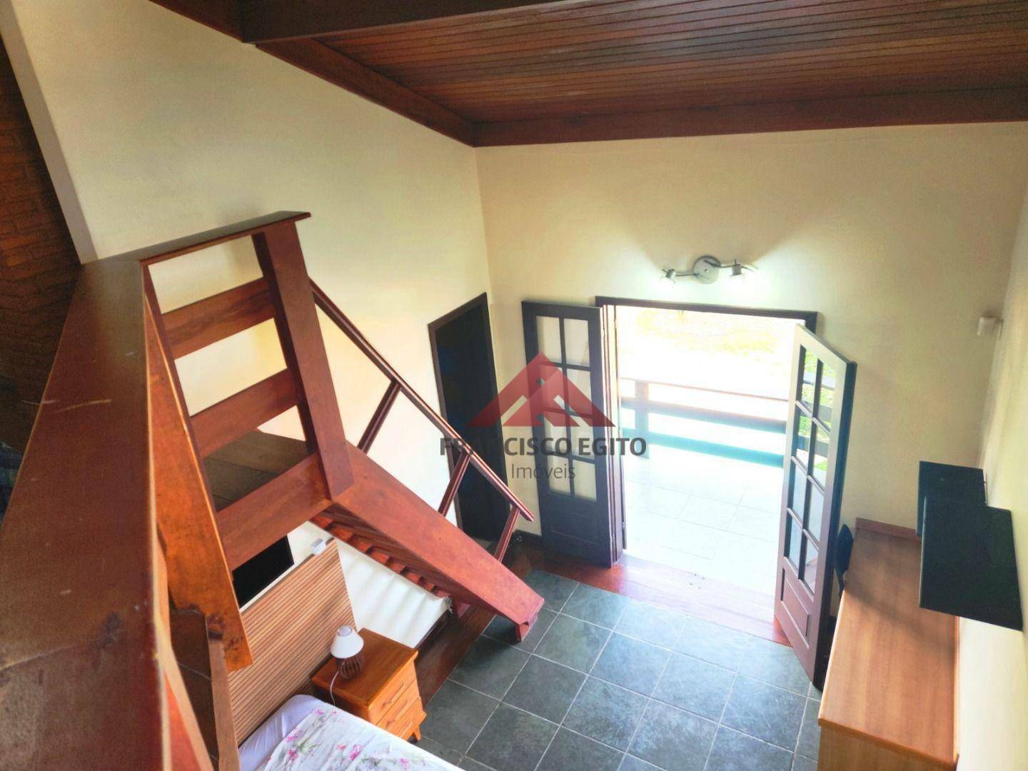 Casa à venda com 3 quartos, 300m² - Foto 18