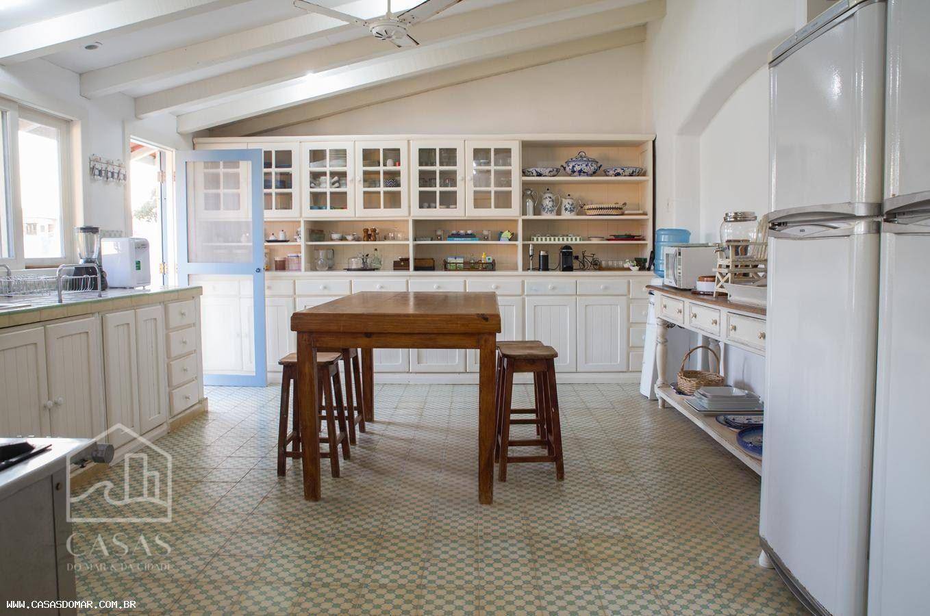 Casa à venda com 8 quartos, 1000m² - Foto 24
