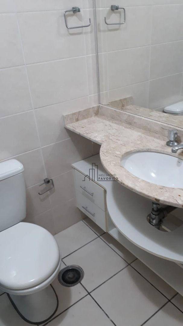 Apartamento à venda com 3 quartos, 70m² - Foto 2