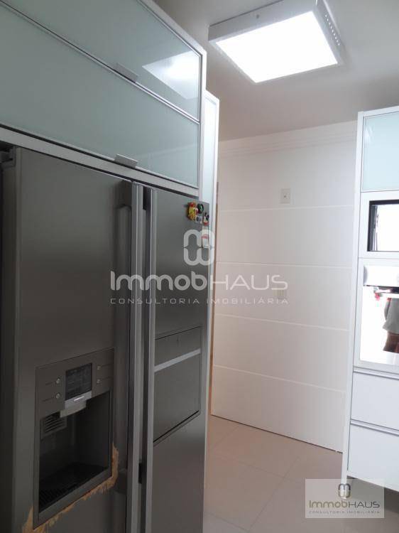 Apartamento à venda com 3 quartos, 127m² - Foto 28