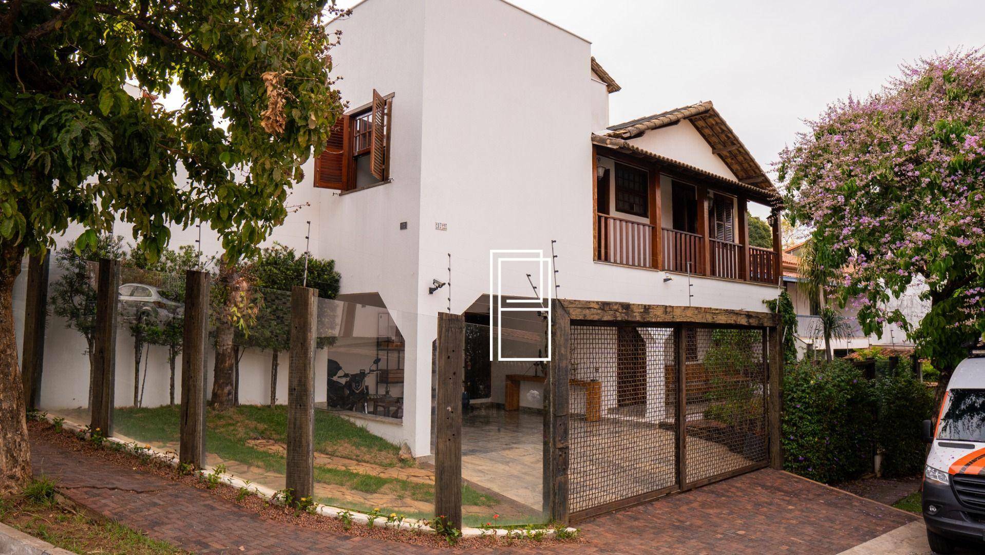 Casa à venda com 4 quartos, 300m² - Foto 3