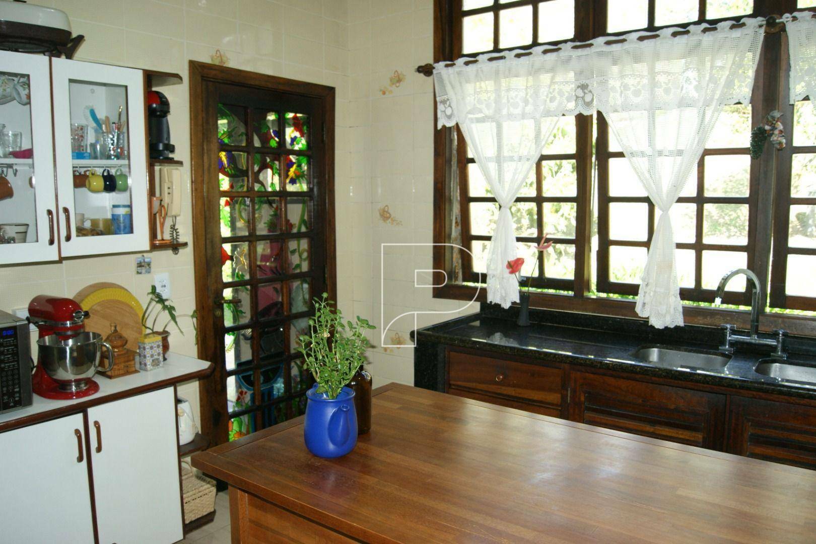 Casa de Condomínio à venda com 4 quartos, 310m² - Foto 5