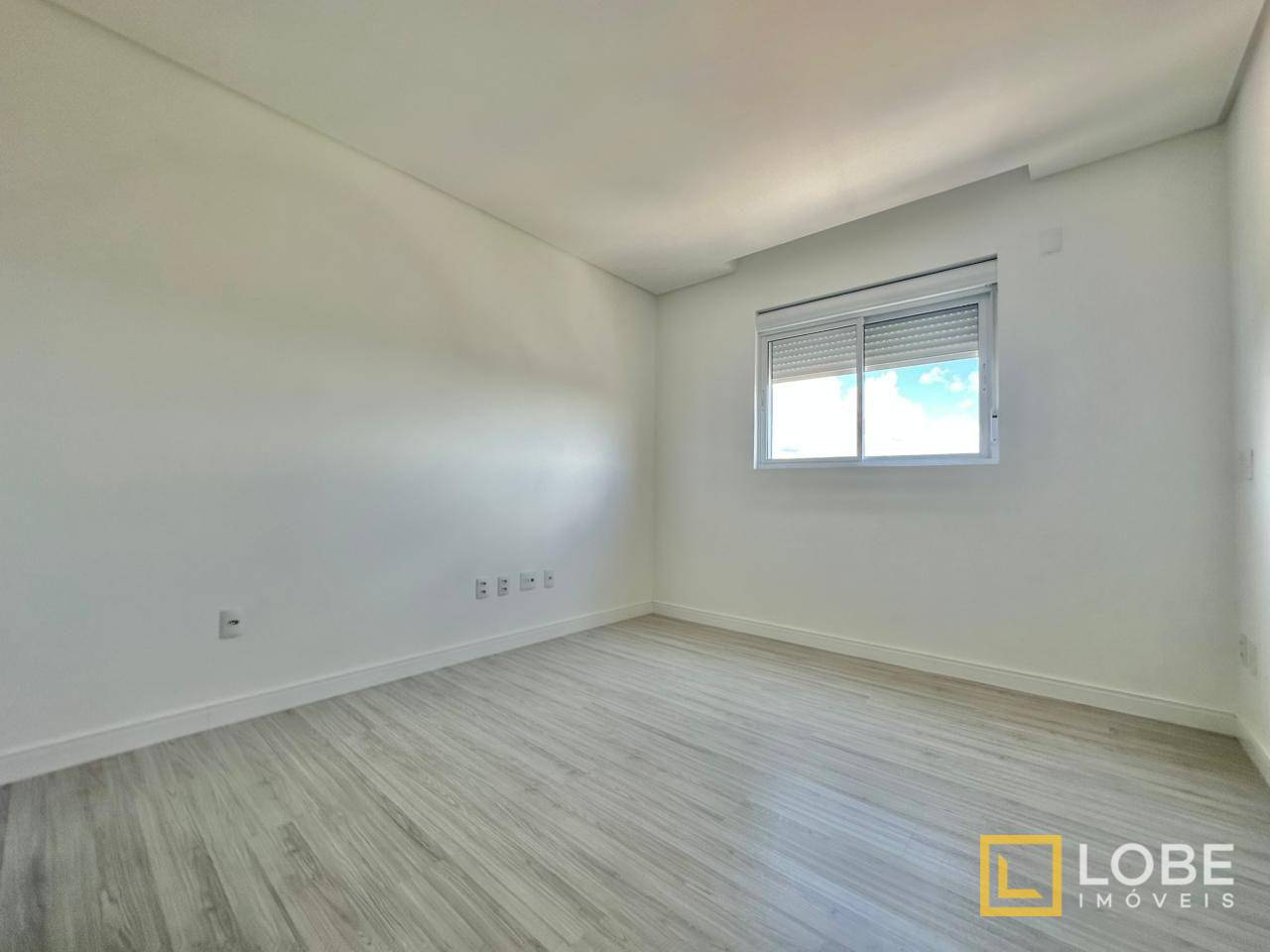 Apartamento à venda com 3 quartos, 107m² - Foto 5