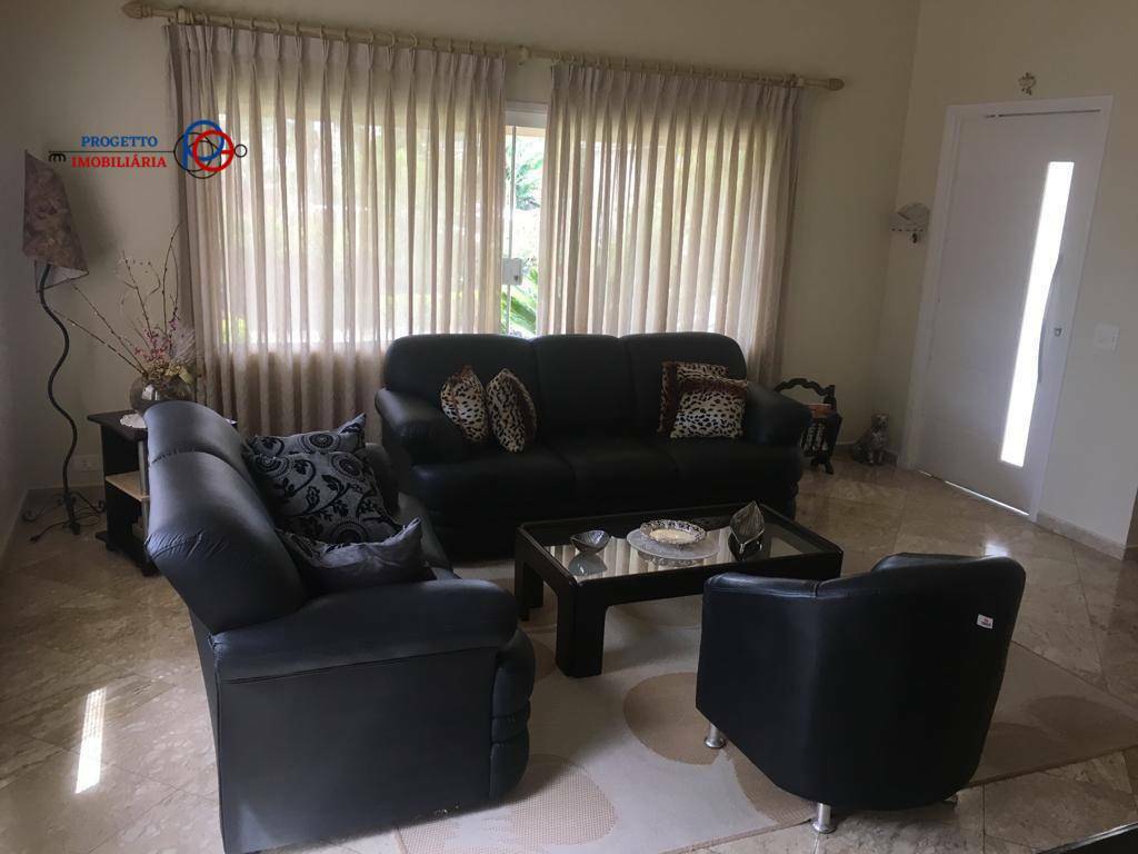 Casa de Condomínio à venda com 5 quartos, 238m² - Foto 2