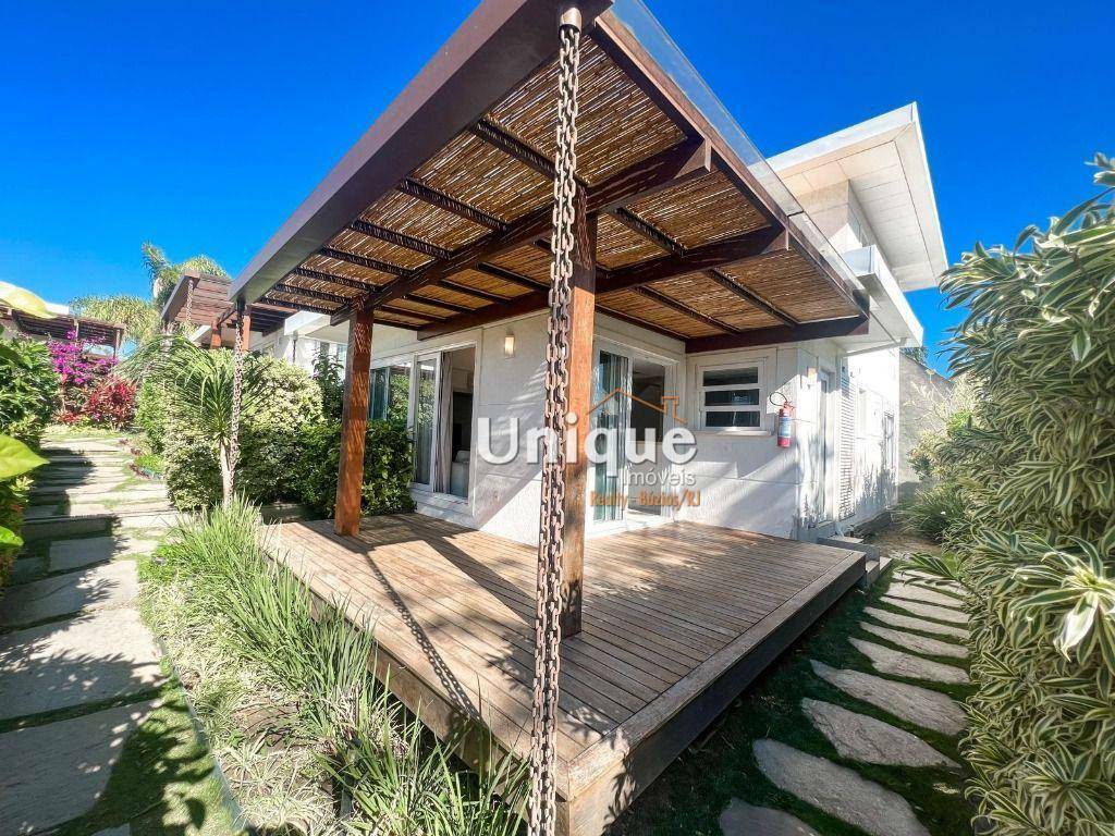 Casa de Condomínio à venda com 4 quartos, 130m² - Foto 1