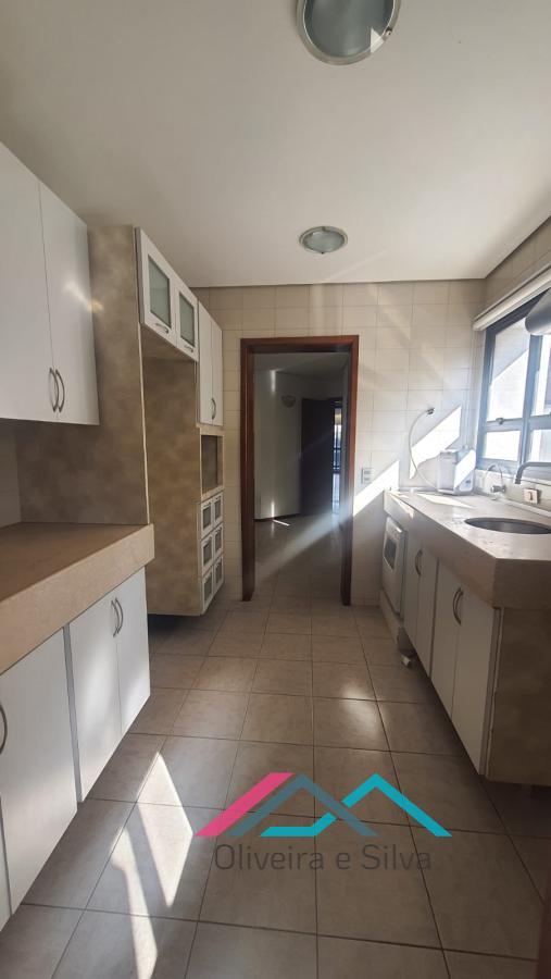 Apartamento à venda com 4 quartos, 179m² - Foto 11