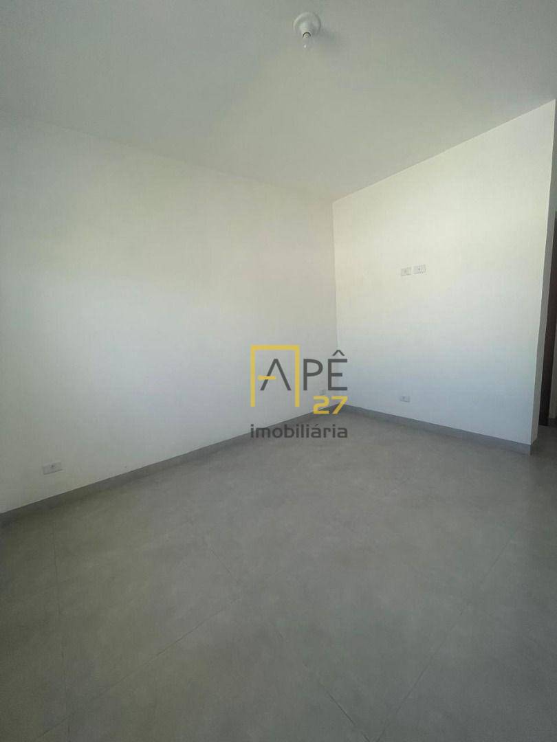 Casa à venda com 2 quartos, 80m² - Foto 18