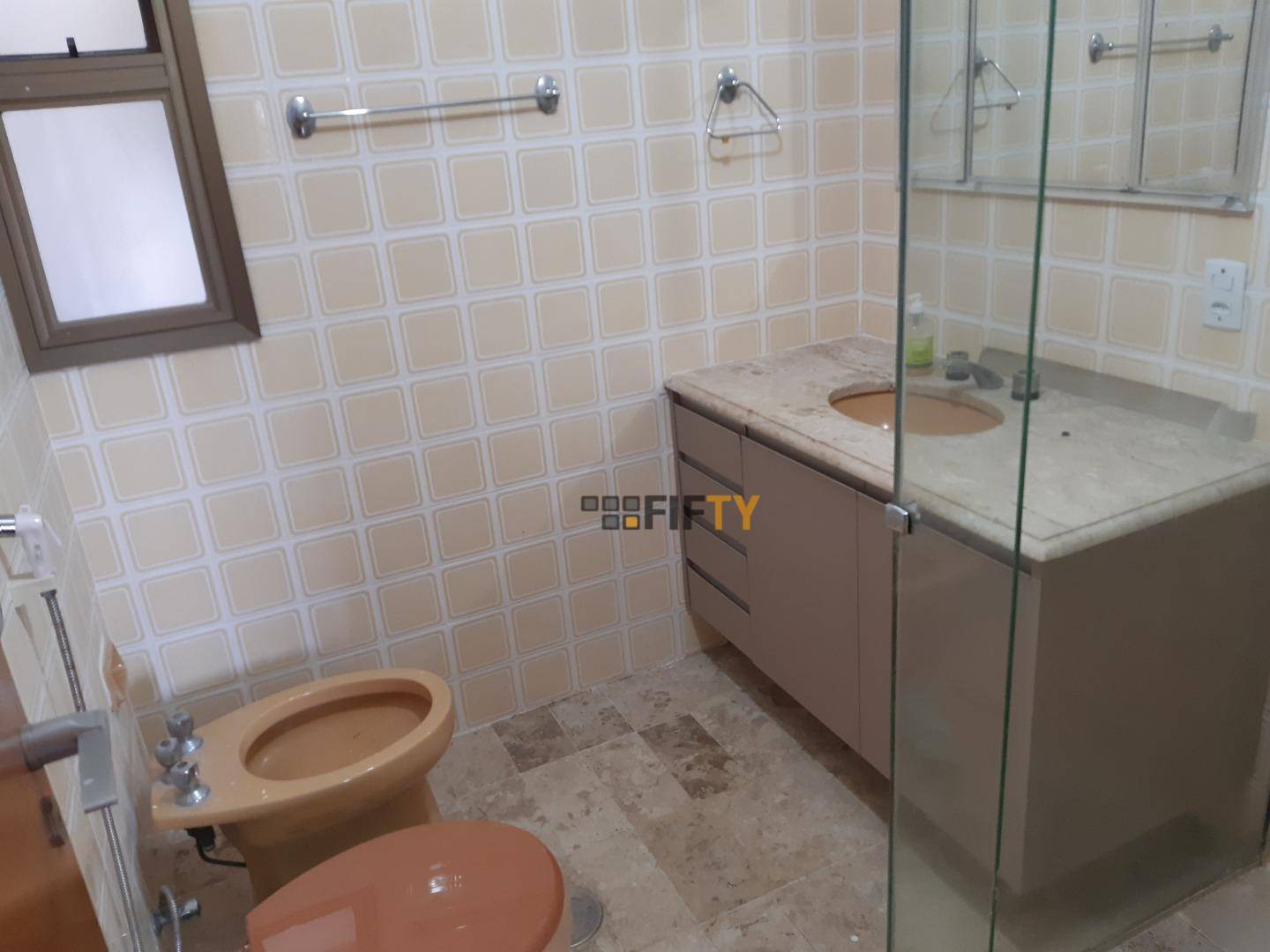 Apartamento para alugar com 3 quartos, 110m² - Foto 14