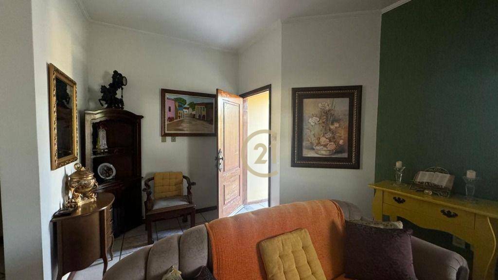 Casa à venda com 3 quartos, 311m² - Foto 7