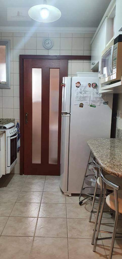 Apartamento à venda com 3 quartos, 84m² - Foto 8