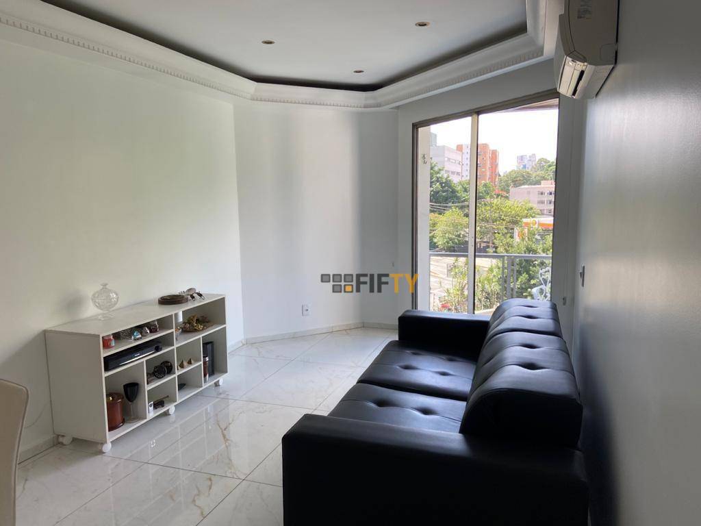 Apartamento à venda com 3 quartos, 76m² - Foto 1