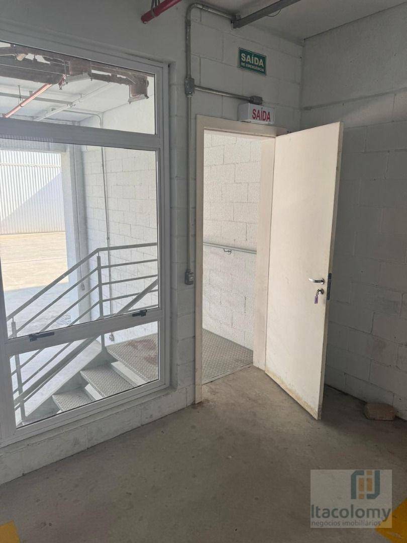 Depósito-Galpão-Armazém para alugar, 1100m² - Foto 8