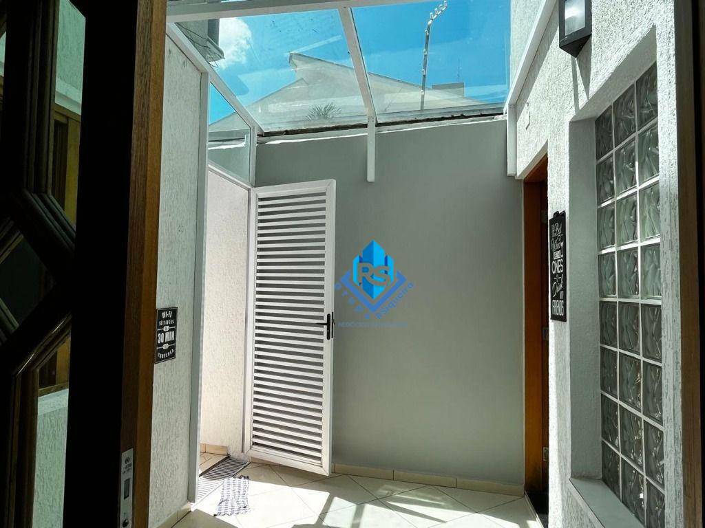 Sobrado à venda e aluguel com 4 quartos, 250m² - Foto 12