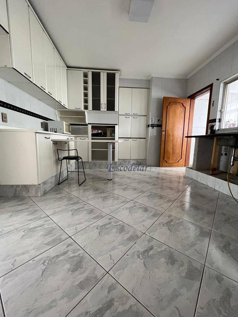 Apartamento à venda com 3 quartos, 200m² - Foto 5