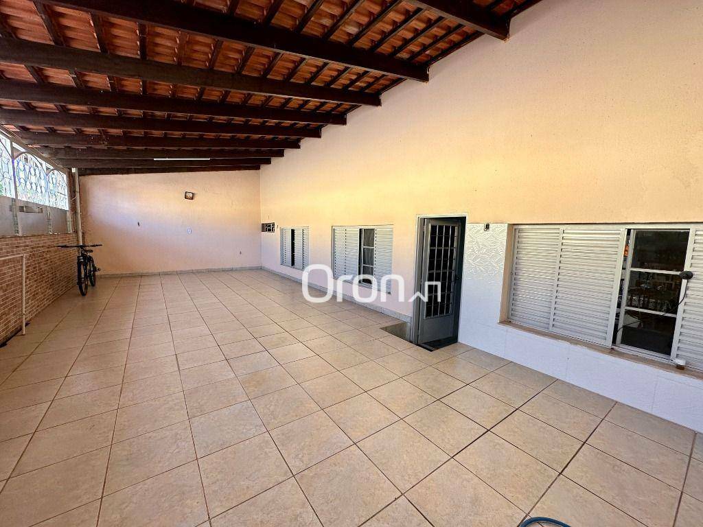 Casa à venda com 3 quartos, 188m² - Foto 11